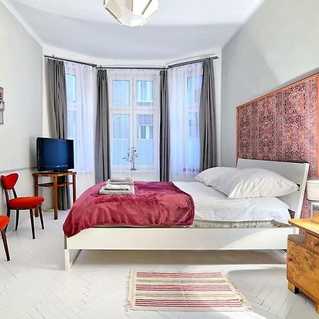 Luxury Retro Apartment, City Center, Wifi Krakow Bagian luar foto