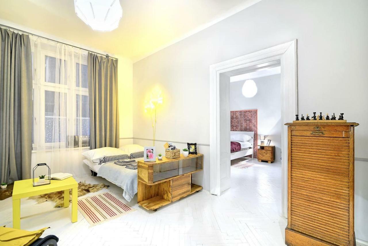 Luxury Retro Apartment, City Center, Wifi Krakow Bagian luar foto