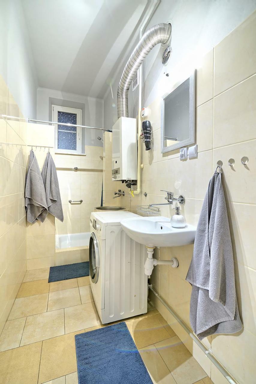 Luxury Retro Apartment, City Center, Wifi Krakow Bagian luar foto